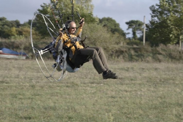  Descubra volar en un paramotor ULM 